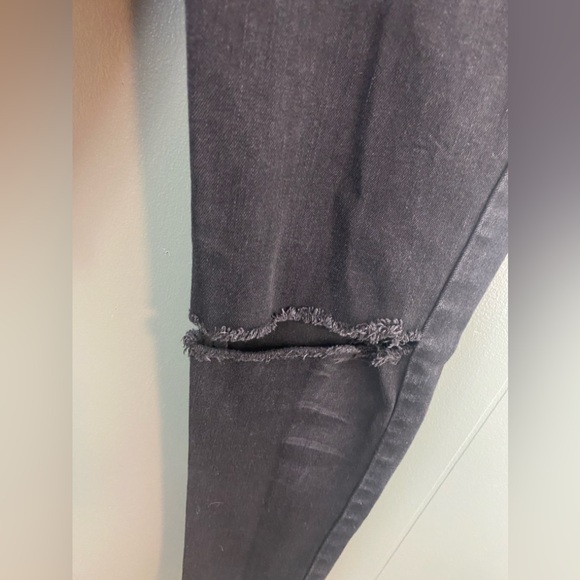 Art Class - Black Ripped Jeans - 12 - Picture 6 of 7